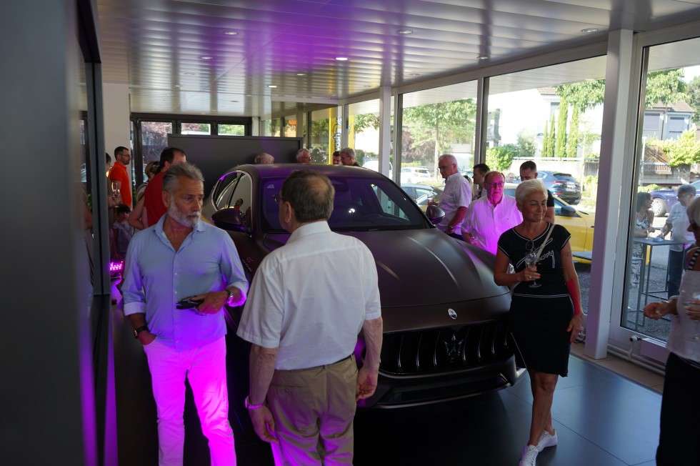 Maserati Roadshow 2022_Besucher:innen & Maserati Grecale