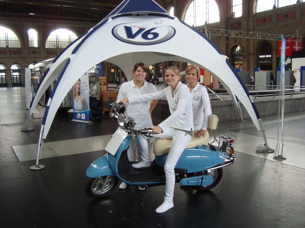 V6 Roadshow Promotorinnen