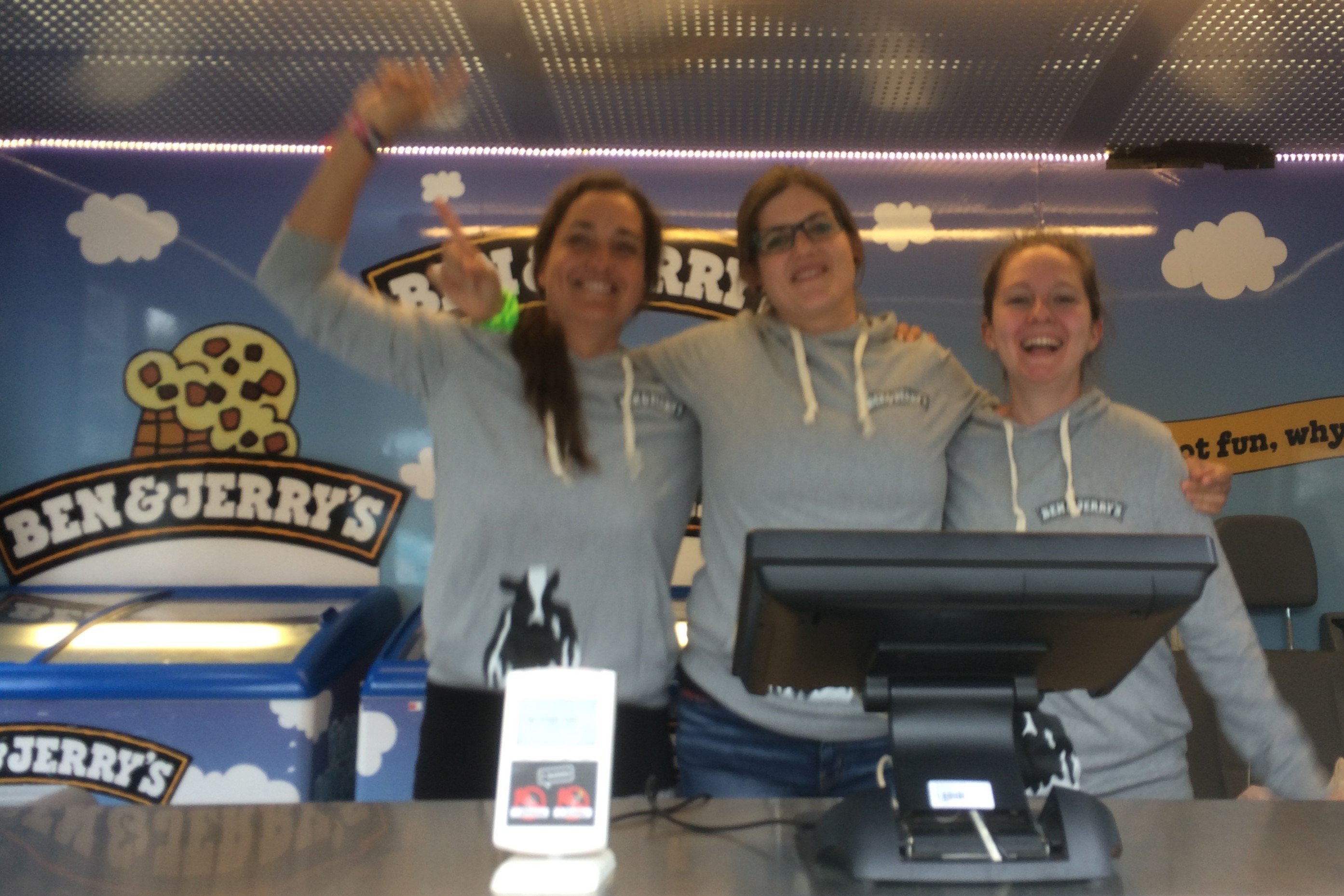Ben & Jerry Sampling_Promotorinnen