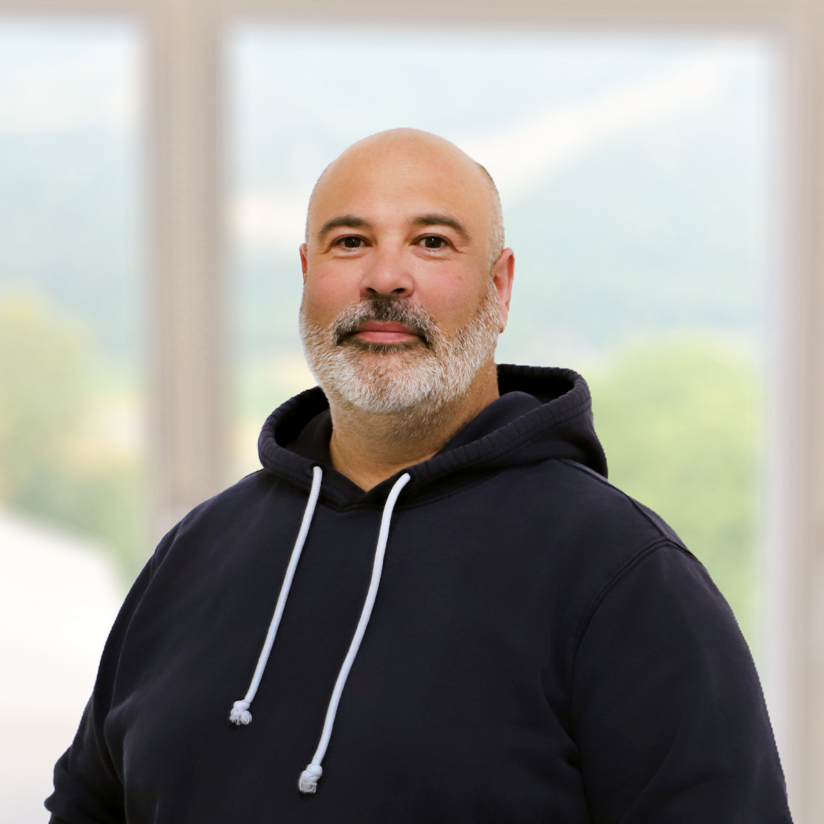 Portraits Hintergrund-Apr-17-2026-01-48-41-1004-PM